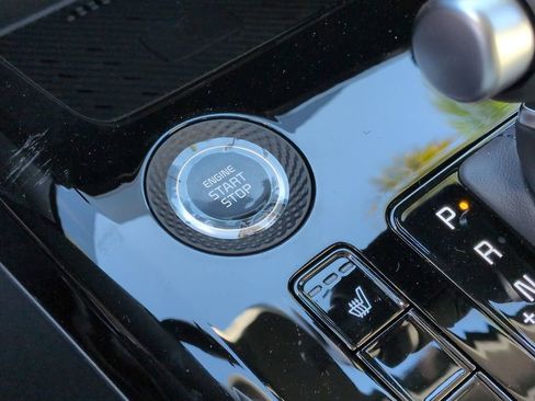 New 2026 Kia Niro EX FWD image 17