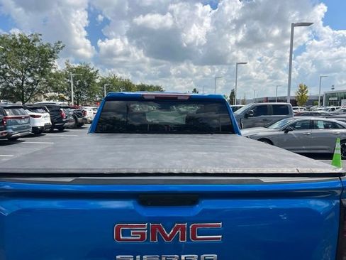 Used 2023 GMC Sierra 1500 Elevation w/ X31 Off-Road Package AWD/4WD image 7