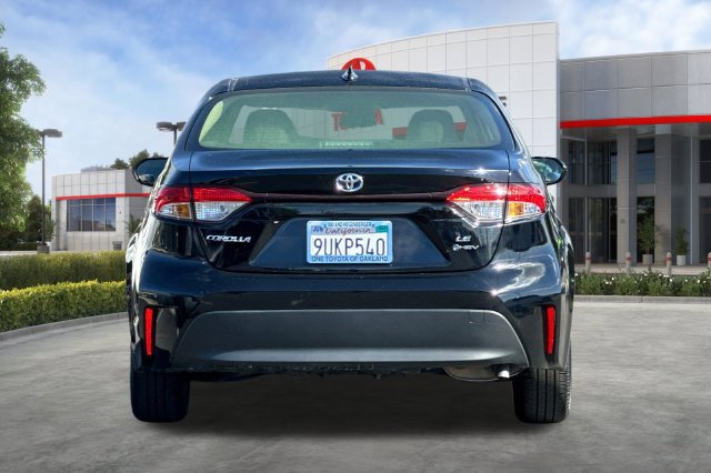 Certified 2025 Toyota Corolla LE FWD image 6