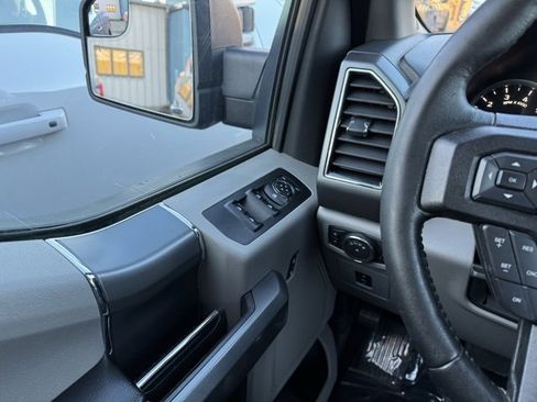 Used 2017 Ford F150 XLT w/ Equipment Group 302A Luxury image 30