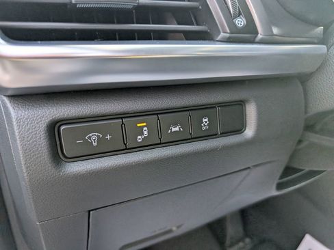 Used 2022 Kia Telluride S image 16