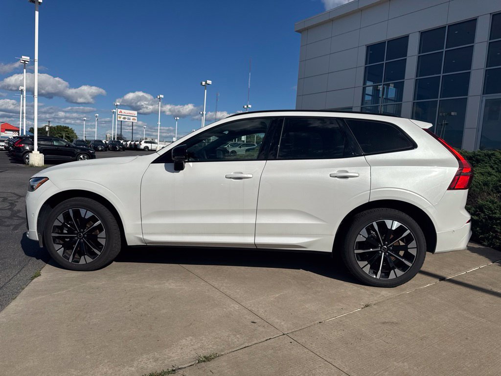 Used 2026 Volvo XC60 B5 Plus AWD/4WD image 8