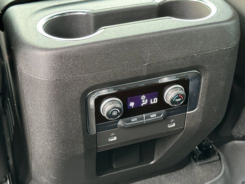 Used 2023 Chevrolet Tahoe LS image 13