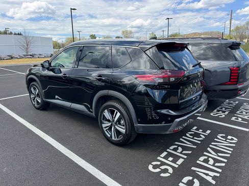 Used 2024 Nissan Rogue SL image 15