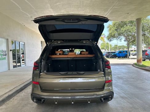 Used 2025 BMW X5 sDrive40i w/ M Sport Package RWD image 36