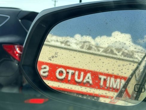 Used 2022 Toyota Corolla Cross LE image 25