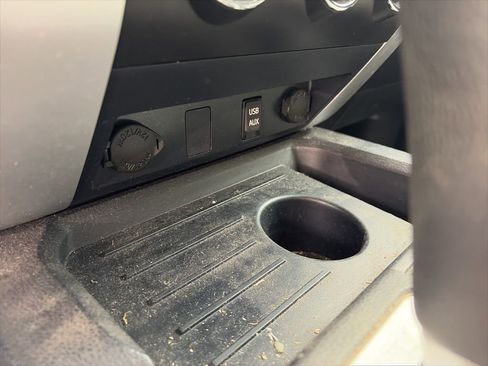 Used 2018 Toyota Tundra SR5 w/ SR5 Upgrade Package image 17