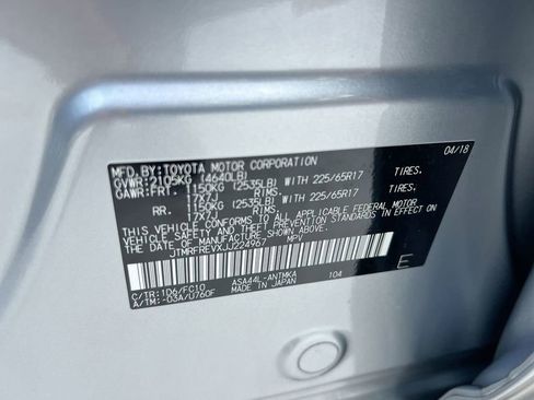 Used 2018 Toyota RAV4 XLE w/ Plus Extra Value Package image 22