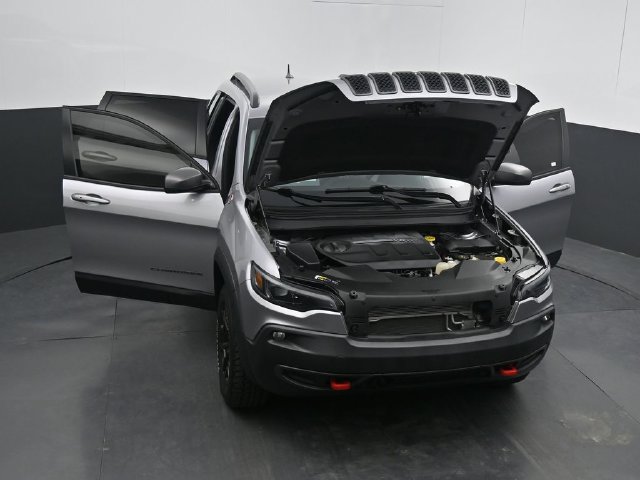 Used 2021 Jeep Cherokee Trailhawk w/ Trailer Tow Group AWD/4WD image 70