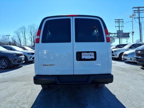 Used 2024 Chevrolet Express 3500 LS image 17