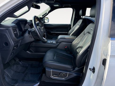 Certified 2023 Ford Expedition Platinum image 10