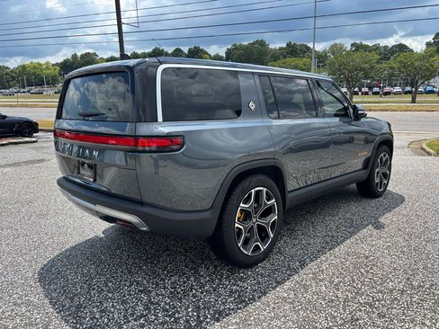Used 2024 Rivian R1S Adventure AWD/4WD image 5
