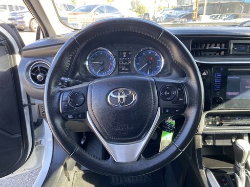 Used 2017 Toyota Corolla SE image 9