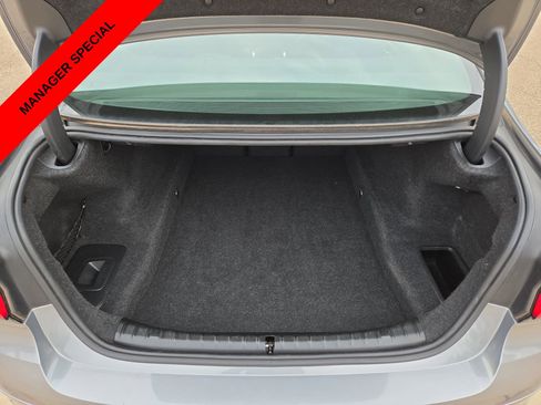 Used 2023 BMW 530i RWD image 12