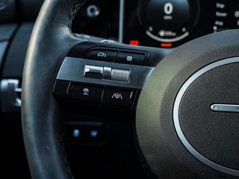 Certified 2025 Hyundai Santa Cruz Limited image 12