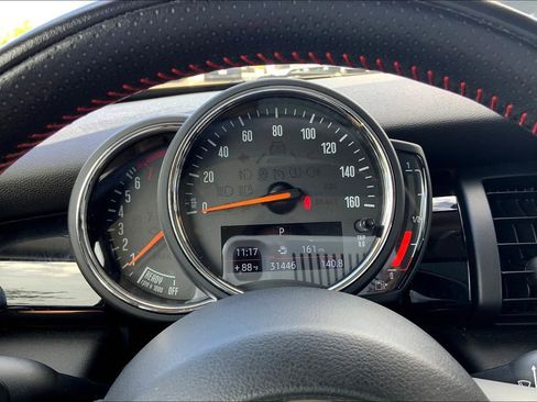 Used 2019 MINI Cooper S w/ Signature Upholstery Package image 20