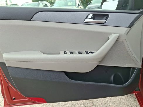 Used 2017 Hyundai Sonata SE image 11