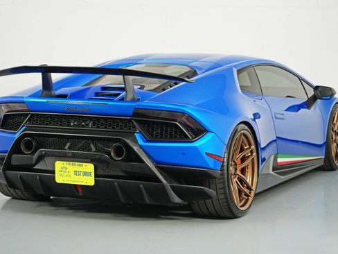 Used 2018 Lamborghini Huracan Performante image 53