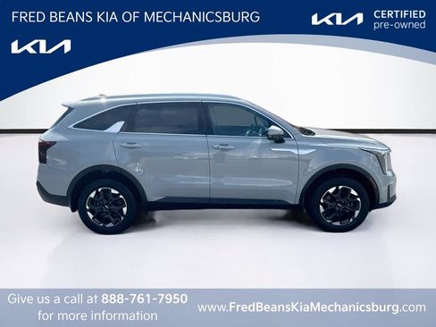 Certified 2024 Kia Sorento S w/ Panoramic Sunroof Package AWD/4WD image 5