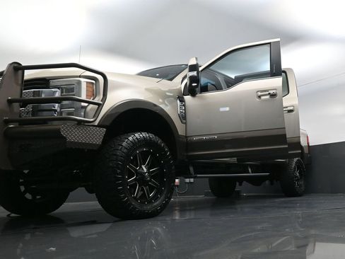 Used 2017 Ford F350 King Ranch w/ King Ranch Ultimate Package image 31