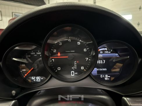 Used 2017 Porsche 718 Boxster Roadster 2D image 34