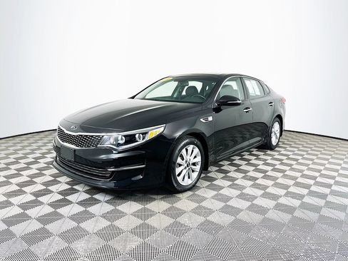 Used 2016 Kia Optima EX w/ Premium Package image 5