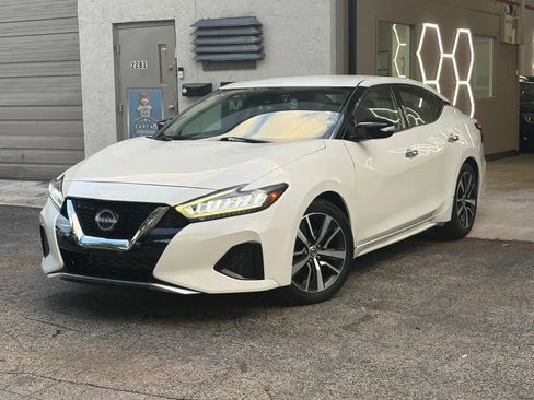 Used 2023 Nissan Maxima SV w/ Floor Mat Group image 3