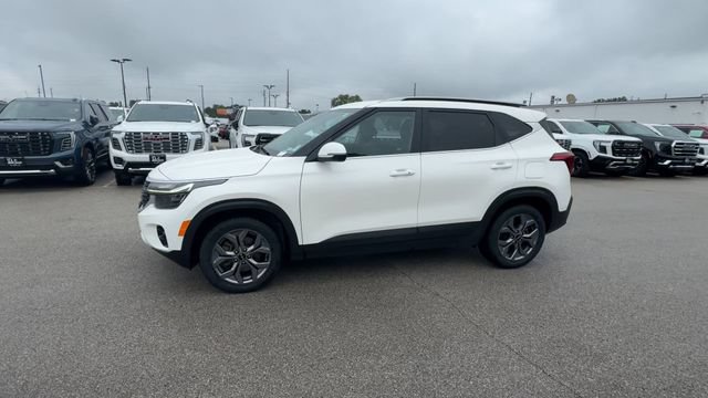 Used 2024 Kia Seltos S AWD/4WD image 6