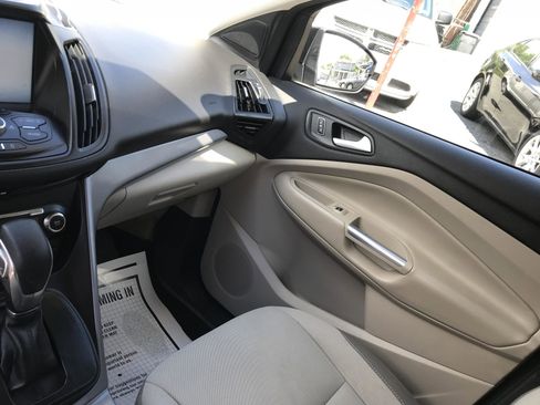 Used 2015 Ford Escape SE w/ Equipment Group 201A AWD/4WD image 15