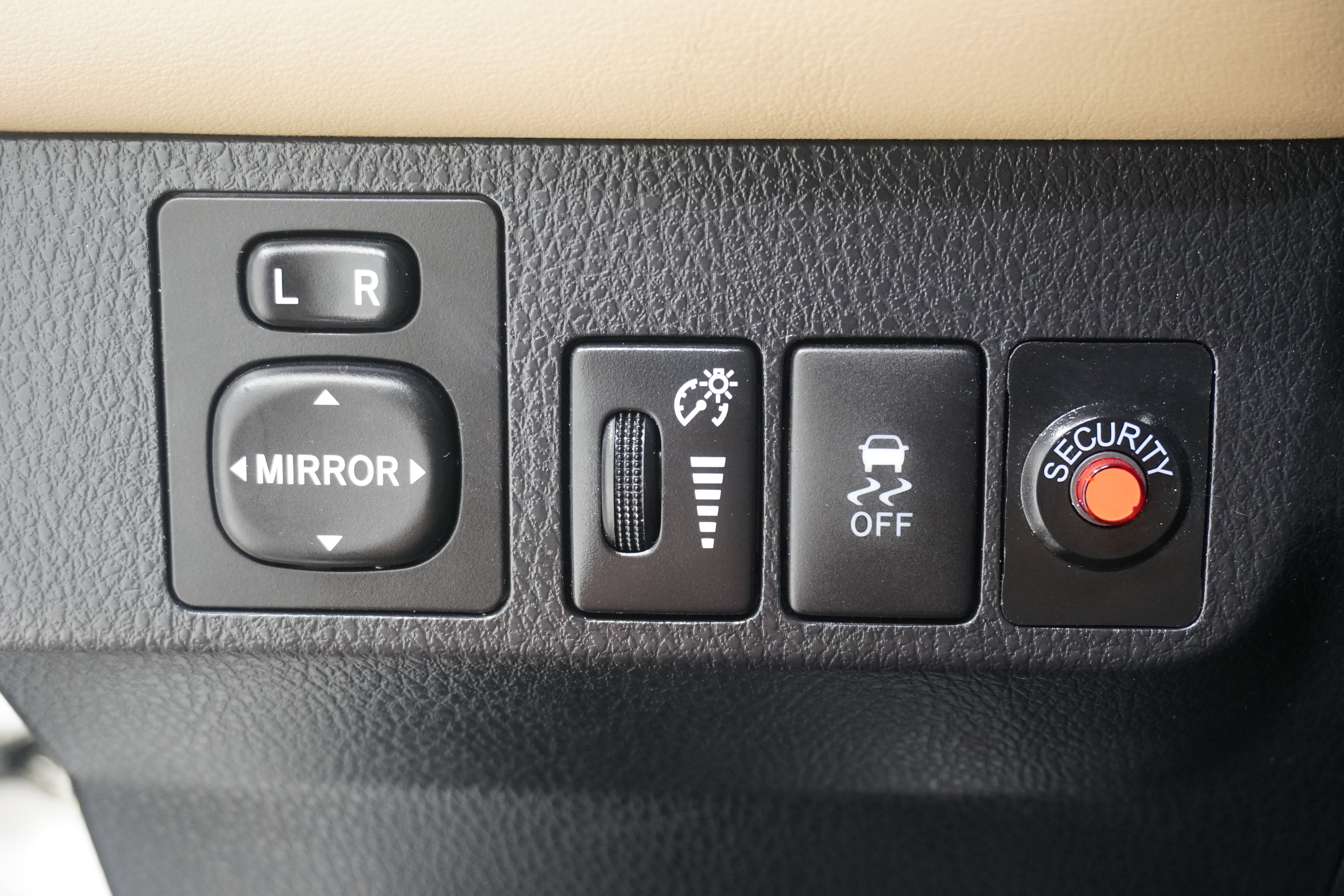Used 2015 Toyota RAV4 XLE FWD image 22