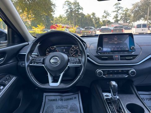 Used 2019 Nissan Altima 2.5 SR w/ SR Premium Package AWD/4WD image 17