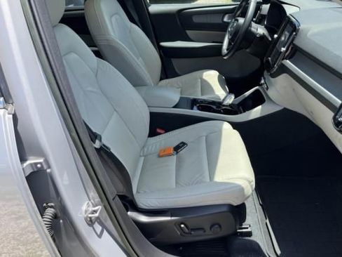 Used 2023 Volvo XC40 B5 Plus w/ Driver Assist Package AWD/4WD image 11