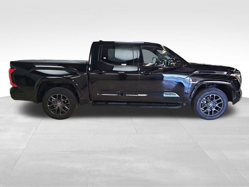 Used 2022 Toyota Tundra Platinum image 6