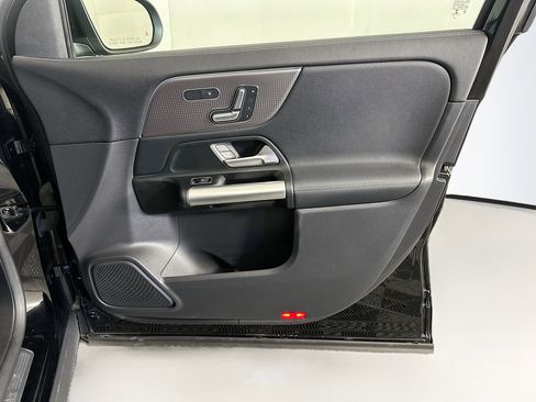 Used 2023 Mercedes-Benz GLA 250 image 32