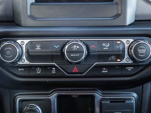 Used 2022 Jeep Wrangler Unlimited Sport image 13