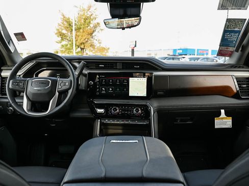 New 2026 GMC Sierra 3500 Denali w/ Denali Reserve Package image 14