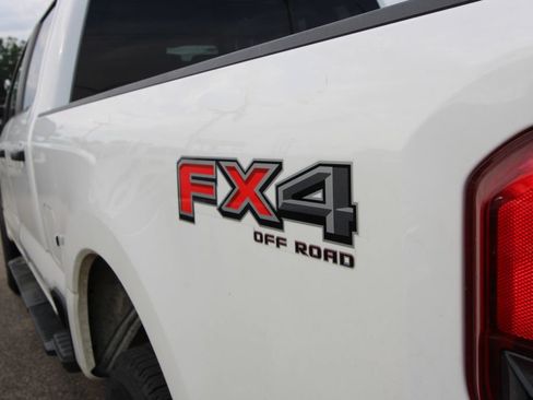 Used 2024 Ford F250 XL w/ STX Appearance Package AWD/4WD image 16