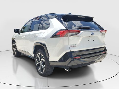 Used 2024 Toyota RAV4 XSE w/ Weather Package AWD/4WD image 4