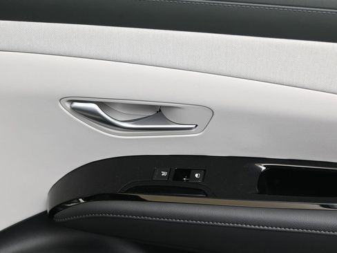 Certified 2025 Hyundai Tucson Limited AWD/4WD image 14