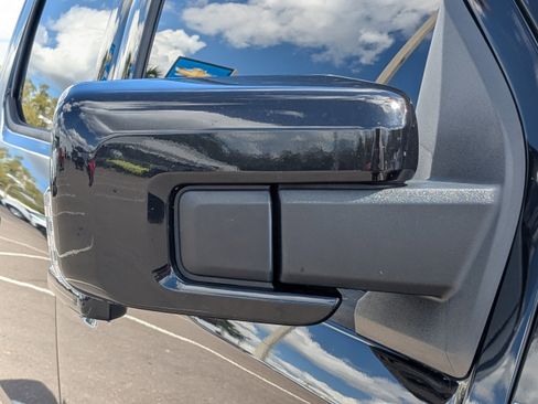 Used 2023 Ford F150 Lariat image 11