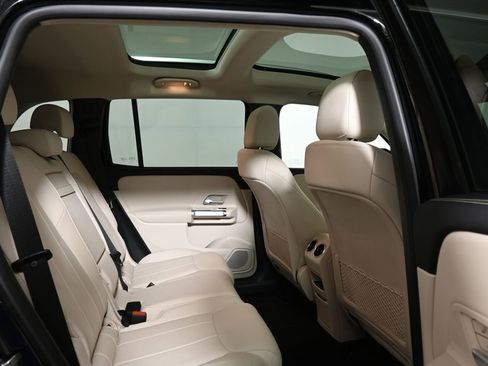 Certified 2023 Mercedes-Benz GLB 250 4MATIC image 24