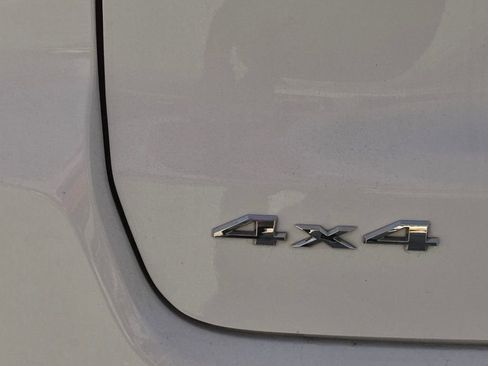 Used 2024 Jeep Compass Limited image 11