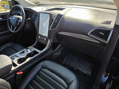 Used 2023 Ford Edge SEL image 9