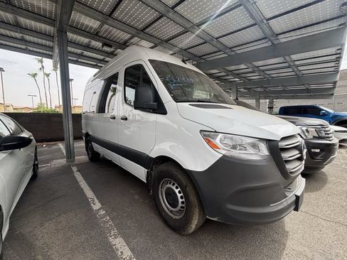 Used 2025 Mercedes-Benz Sprinter 2500 image 4