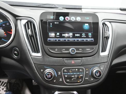 Used 2016 Chevrolet Malibu Premier FWD image 26