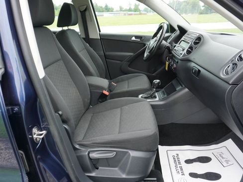 Used 2014 Volkswagen Tiguan SE AWD/4WD image 16