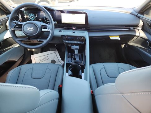 New 2026 Hyundai Elantra Limited image 11