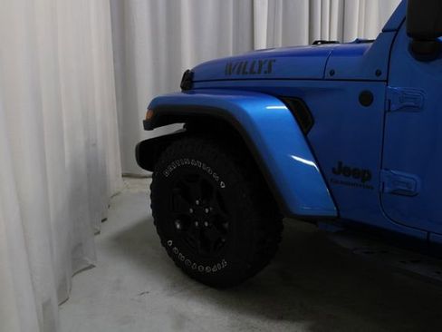 Used 2021 Jeep Gladiator Willys image 27