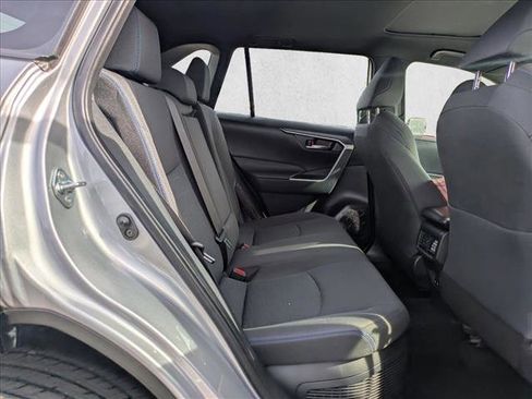 Used 2022 Toyota RAV4 SE w/ Convenience Package image 20