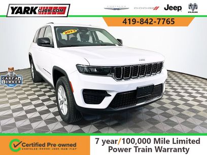 Used 2023 Jeep Grand Cherokee Laredo w/ Luxury Tech Group I